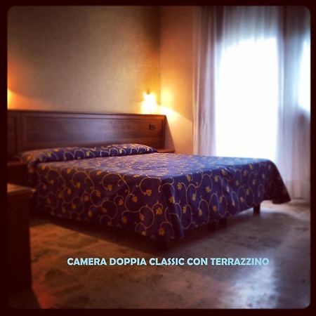 Hotel Miramare Chioggia Sottomarina Con Piscina 外观 照片